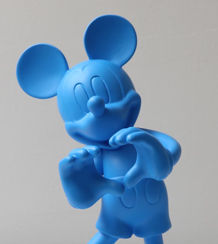 פסלון כחול MICKEY – תמונה 3
